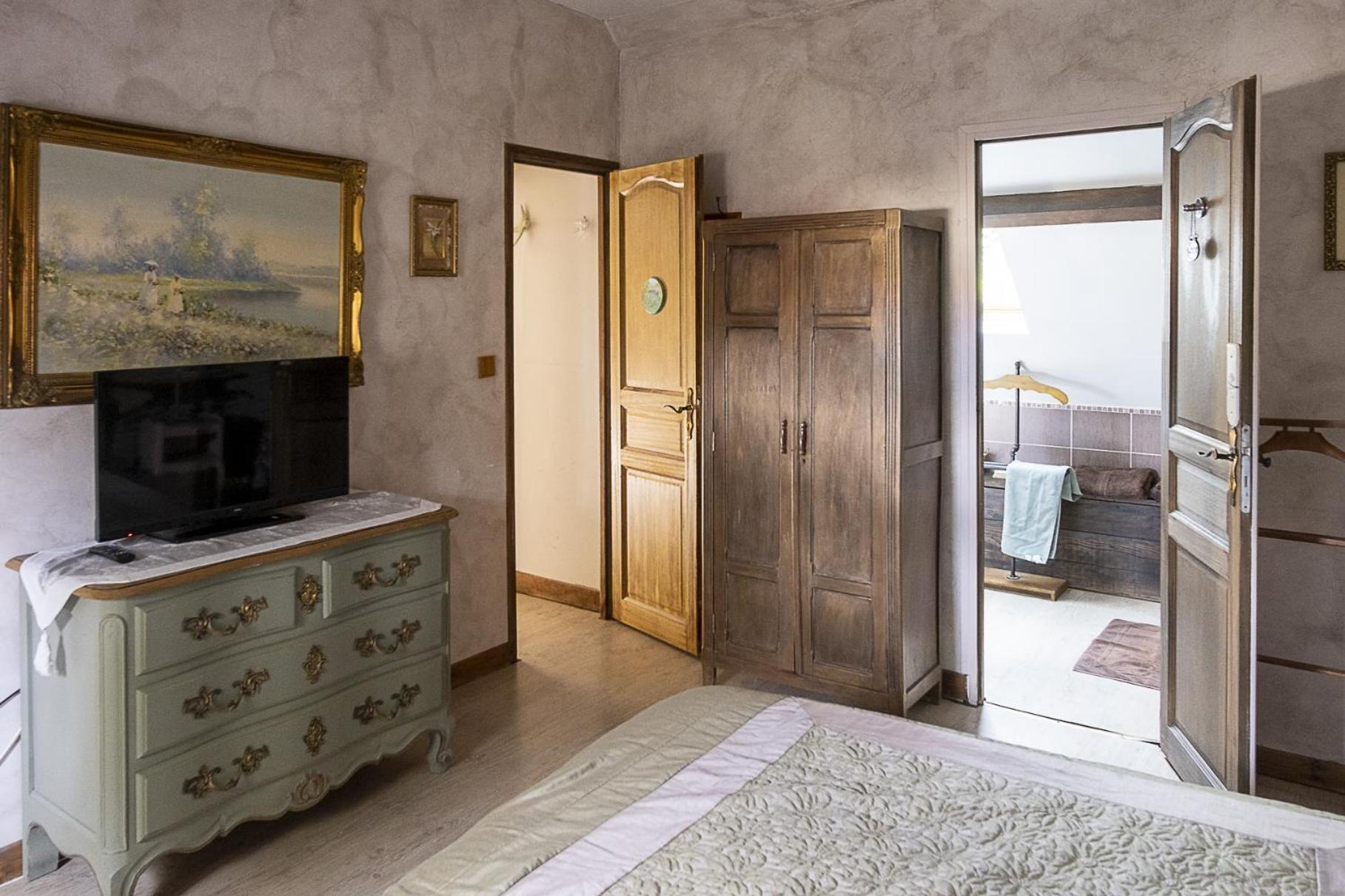 Le Clos Saint Paul Tourny Habitación foto